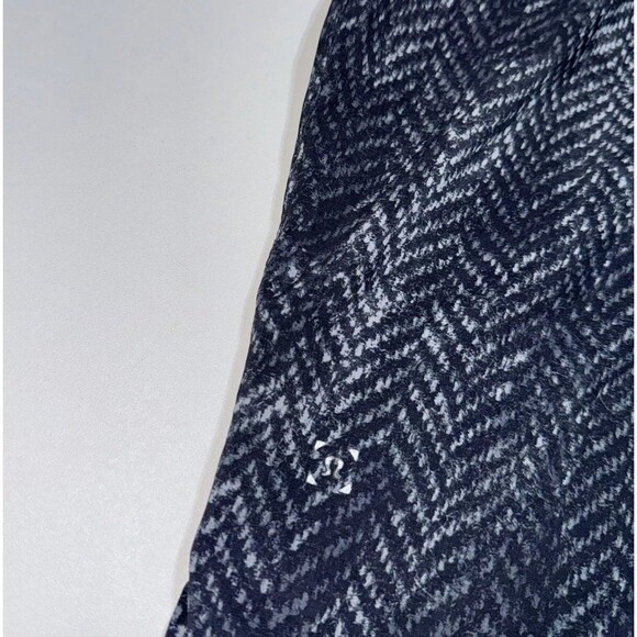 LULULEMON Grey Black T.H.E. Shorts 9" Lined Bleached Herringbone Mens Size Small - Picture 4 of 9